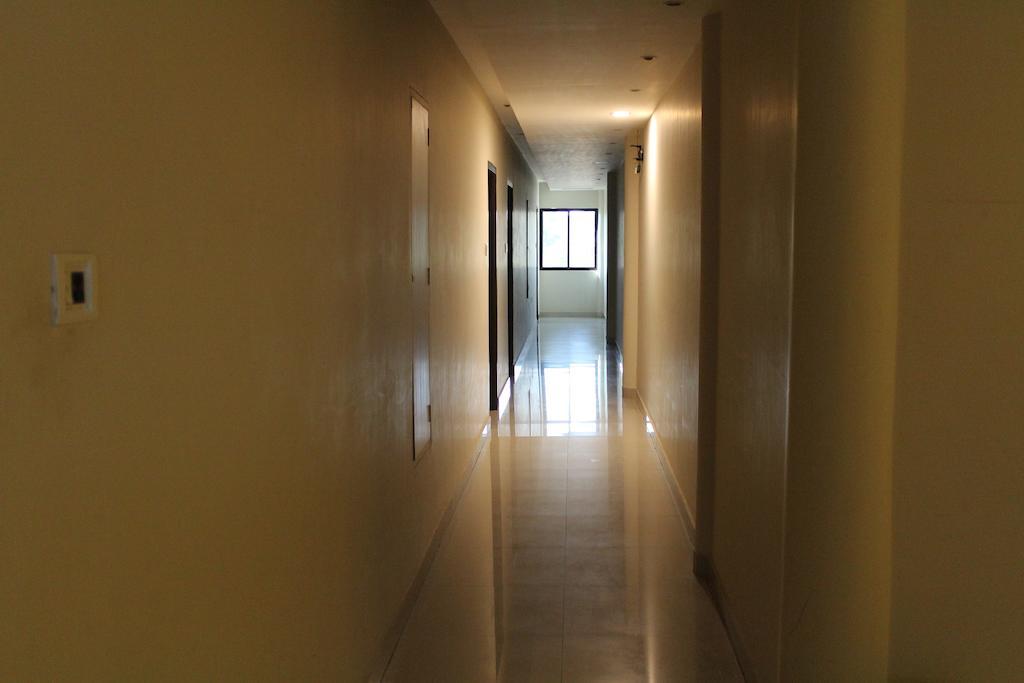 Отель Dibrugarh Club House Экстерьер фото