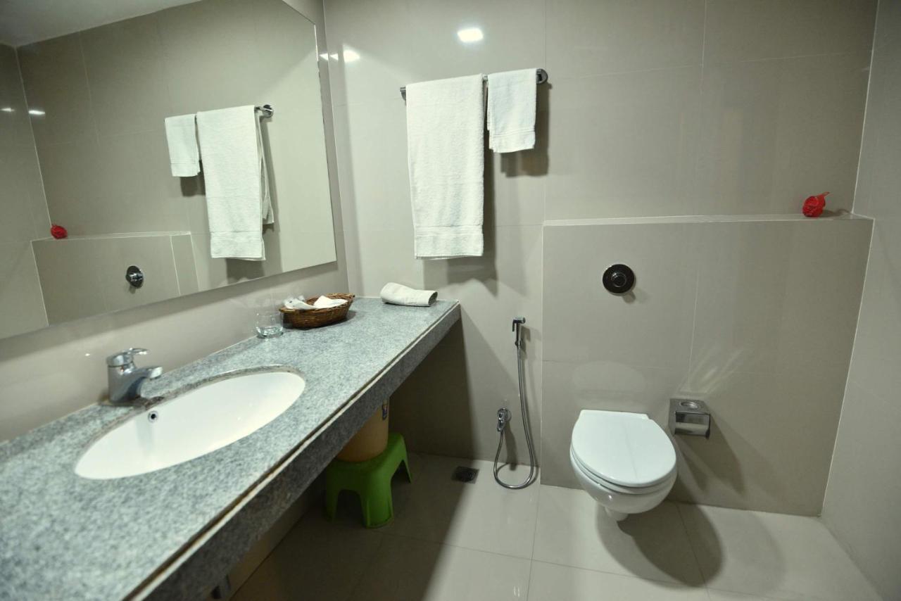 Отель Dibrugarh Club House Экстерьер фото